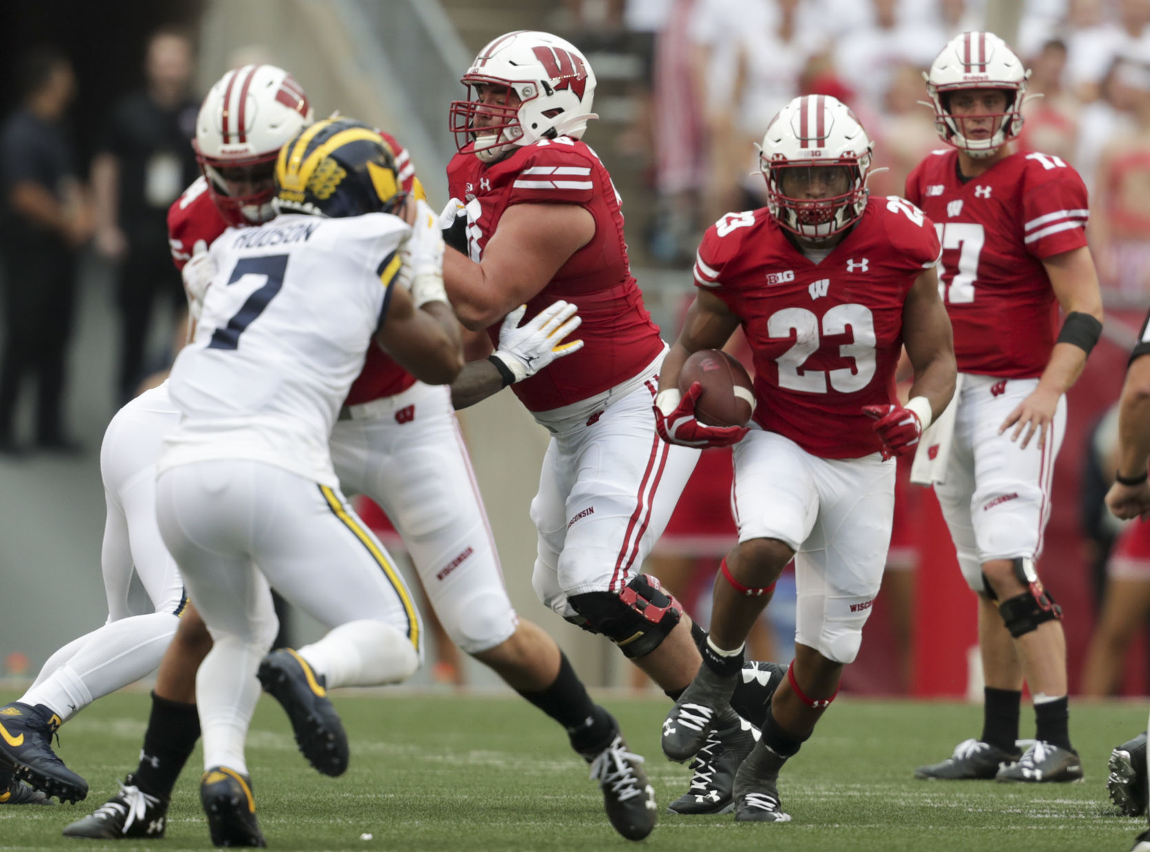 Badgers 35, Wolverines 14